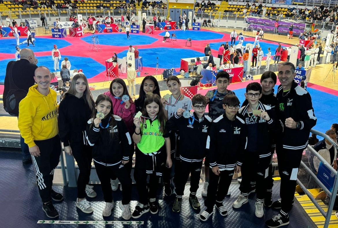La delegazione del Taekwondo Terranova alla Royal Cup di Torino
